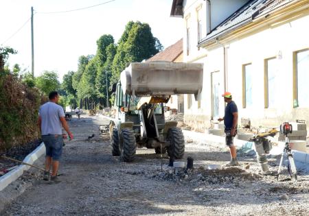OBNOVA LJUBLJANSKE CESTE IN TRGA PADLIH BORCEV 01 FOTO LJUBO VUKELIČ